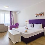 Ξενοδοχείο με διαμερίσματα Gardenia Palace Πομόριε