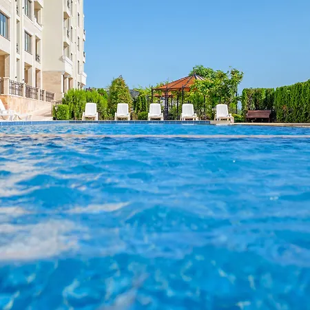 Ξενοδοχείο με διαμερίσματα Gardenia Palace Πομόριε